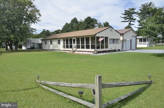 36382 Park Cir, Ocean View, DE 19970