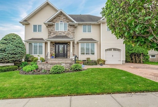156 Haypath Rd, Old Bethpage, NY 11804