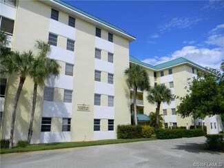 200 Pebble Beach Blvd Unit 401, Naples, FL 34113