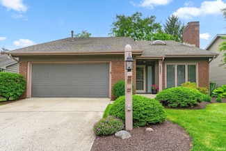 2521 E Saint Thomas Point, Fort Wayne, IN 46815