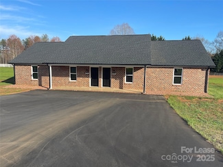 4013 Eugene Dr, Lincolnton, NC 28092
