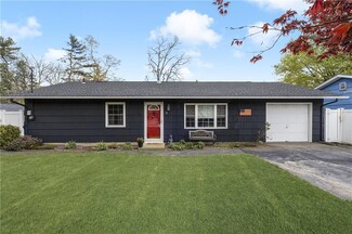 25 Paige Dr, Coventry, RI 02816