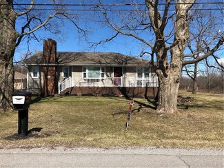 5273 Cadwallader Sonk Rd, Fowler, OH 44418