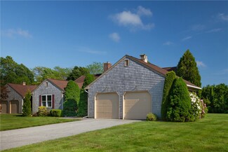 118 Belmont Dr, Portsmouth, RI 02871