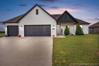 11512 S 282nd Ave E, Coweta, OK 74429