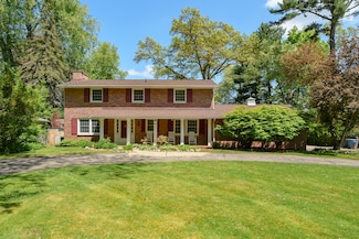 101 E Hamilton Ln, Battle Creek, MI 49015