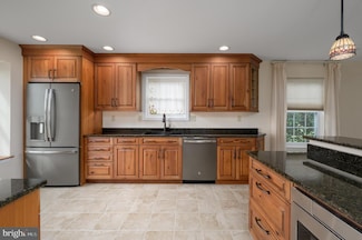 5 Keswick Ct, Mount Laurel, NJ 08054