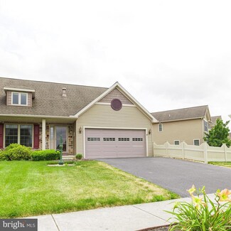 5148 Summerfield Dr, Mount Joy, PA 17552