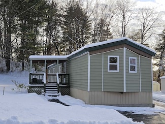 1025 Mountainview Ave, Charlestown, NH 03603