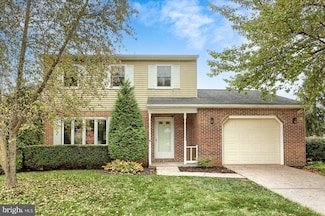 30 Edgewood Dr, Mechanicsburg, PA 17055