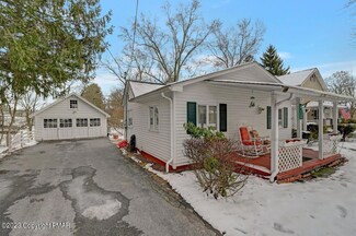 911 Stokes Mill Rd, Stroudsburg, PA 18360