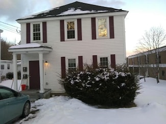 148 Dresden Ave, Gardiner, ME 04345