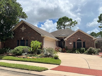 417 Forest Pines Ct, Friendswood, TX 77546
