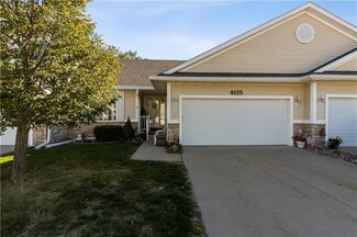 6125 Pinewood Ct, Johnston, IA 50131
