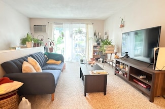 73 Charlesbank Rd Unit 201, Newton, MA 02458