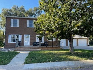 825 Josephene St, Chamberlain, SD 57325