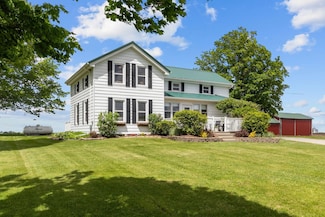 W13491 Reeds Corners Rd, Ripon, WI 54971