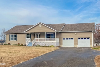 111 Fox Crossing Dr, Roxboro, NC 27574