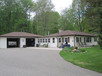 N8838 W Sprang Rd, Germfask, MI 49836