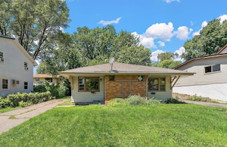 4028 Cleveland St NE, Columbia Heights, MN 55421