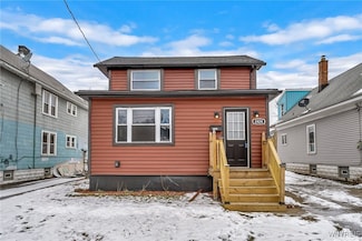 2424 Ontario Ave, Niagara Falls, NY 14305