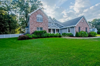 5 Norwood Place, Westfield, MA 01085