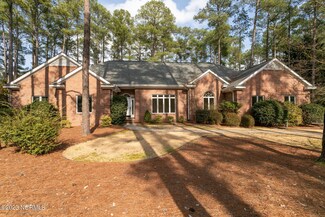14 Tayport Ct, Pinehurst, NC 28374