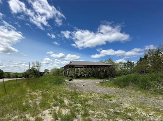 9525 Hegel Rd, Goodrich, MI 48438