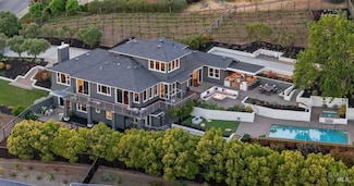 12 Nunes Dr, Novato, CA 94945