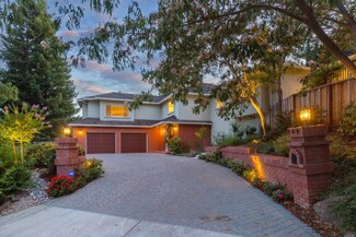 289 Quinnhill Rd, Los Altos, CA 94024
