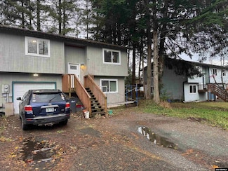 8524 Forest Ln, Juneau, AK 99801