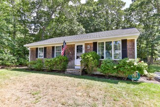 127 Clifton Ln, Centerville, MA 02632