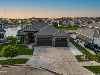 2333 Bayview Ct, Mandan, ND 58554