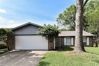 5514 Edgebrook Forest Dr, Houston, TX 77088