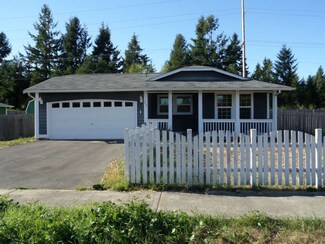 206 Seattle St E, Rainier, WA 98576