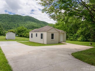 818 Cane Creek Rd, Fletcher, NC 28732