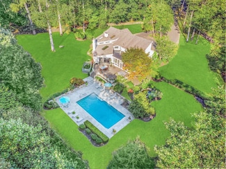 6 Nutcracker Ln, Westport, CT 06880