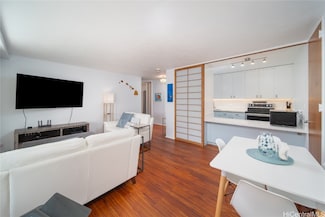 1515 Nuuanu Ave Unit 253, Honolulu, HI 96817