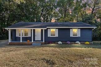 6134 Mayridge Dr, Charlotte, NC 28215