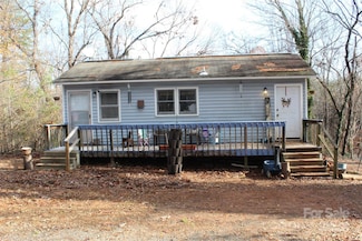 96 Jackson St, Tryon, NC 28782