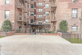 32-22 92nd St Unit 603, East Elmhurst, NY 11369
