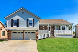 609 NE Bristol Dr, Lees Summit, MO 64086
