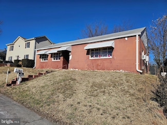 13 W 12th St, Front Royal, VA 22630