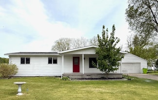 310 Blondin St, Pinconning, MI 48650