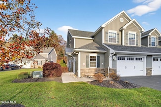 178 Paddock Cir, Rotterdam, NY 12306