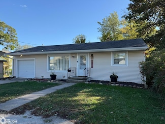 220 Eastside Dr, Osceola, IA 50213