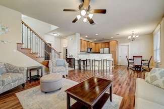 6909 Trimaran Cove, Jonestown, TX 78645