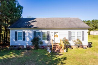 140 Lovers Ln, Elizabeth City, NC 27909