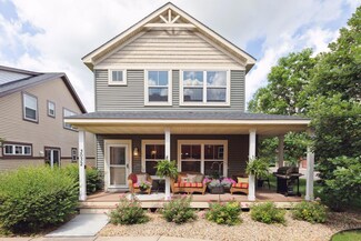 3032 Cottage Ln N, Saint Paul, MN 55109