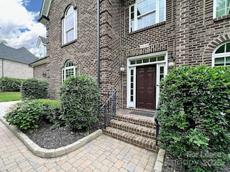 5528 Providence Rd, Charlotte, NC 28226